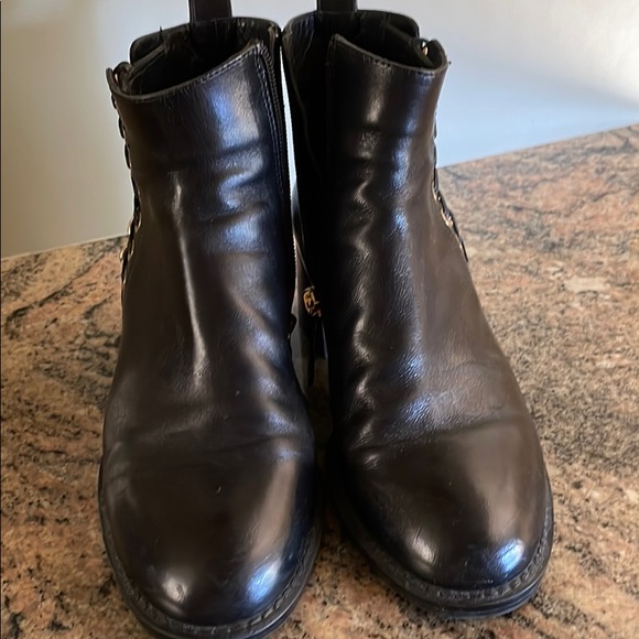 Nursace Italian Leather Booties - Picture 3 of 6